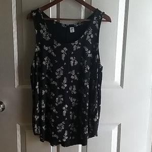 Old Navy Luxe tank with leaf print